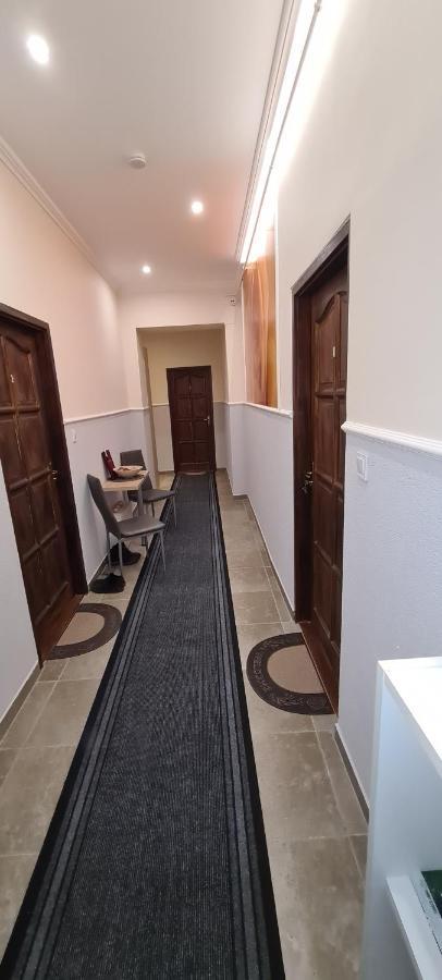 Rozsa Apartmanhaz Szeged Eksteriør bilde
