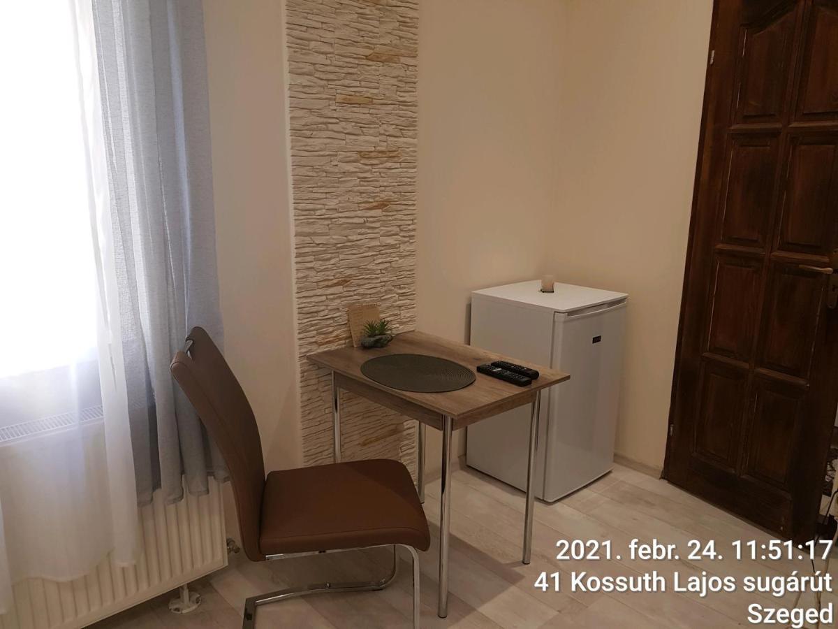 Rozsa Apartmanhaz Szeged Eksteriør bilde