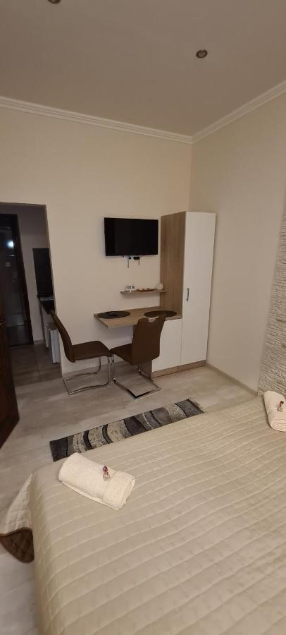 Rozsa Apartmanhaz Szeged Eksteriør bilde