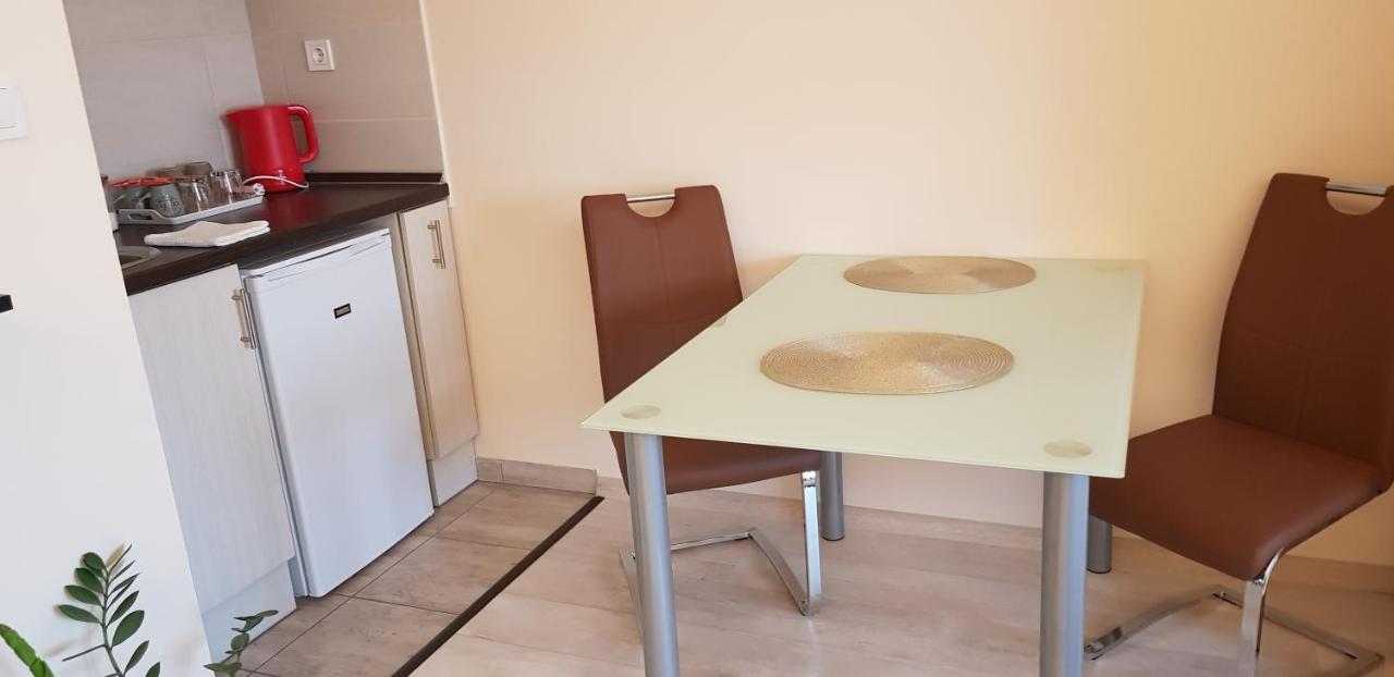 Rozsa Apartmanhaz Szeged Eksteriør bilde