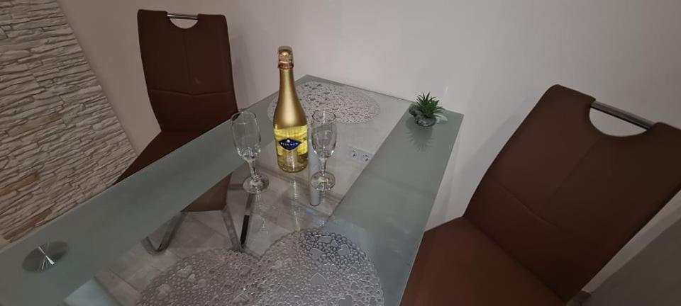 Rozsa Apartmanhaz Szeged Eksteriør bilde
