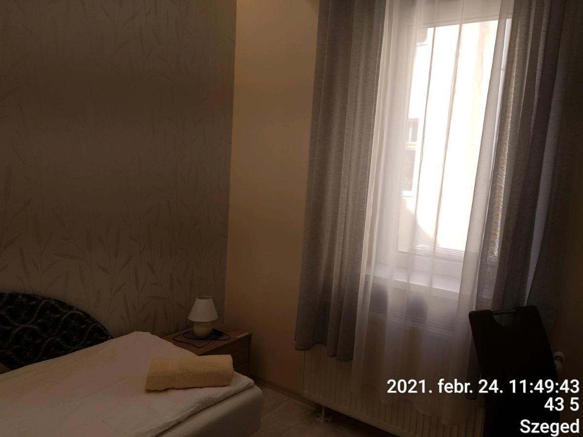 Rozsa Apartmanhaz Szeged Eksteriør bilde