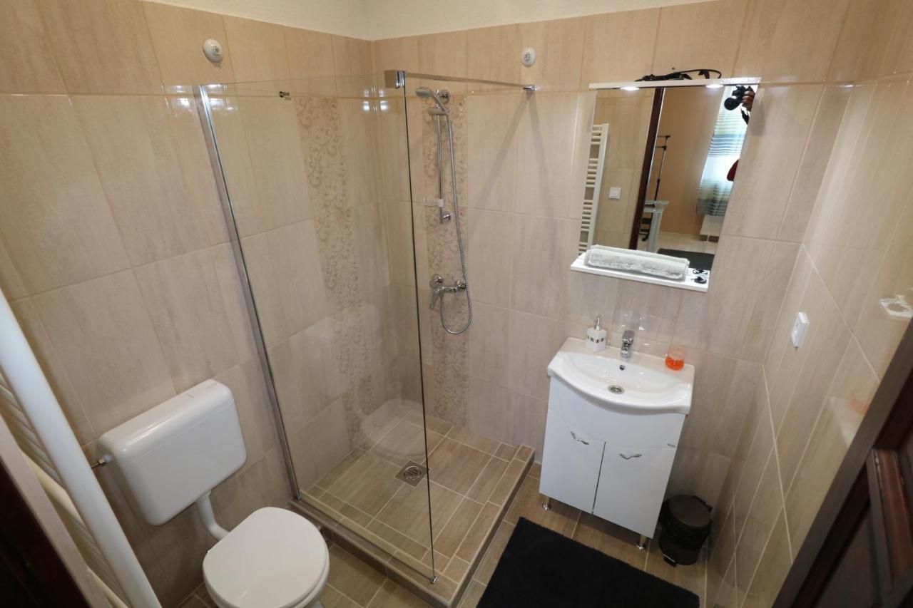 Rozsa Apartmanhaz Szeged Eksteriør bilde